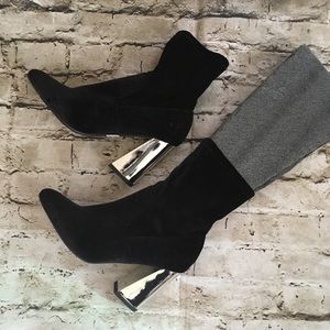 NWT Forever 21 black velvet silver heels ankle boots 6